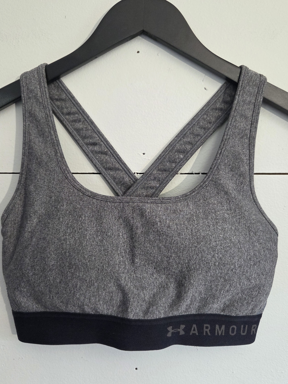 Under Armour Heather Gray Crisscross Back Sports Bra Size Large